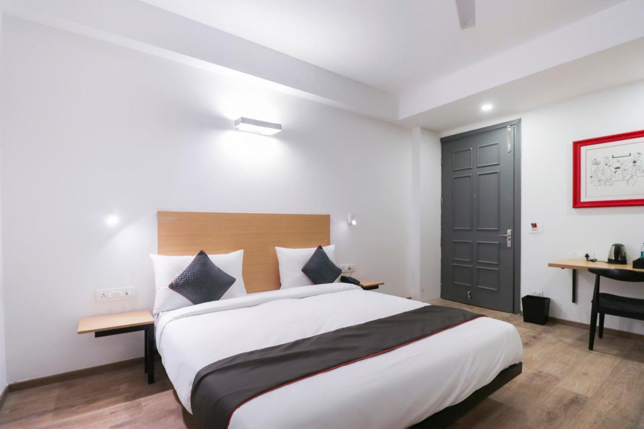 Townhouse Noida Sector 71 Near Iskcon Temple Noida Hotel Indirapuram Buitenkant foto